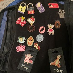 Bundle of 18 Disney pins